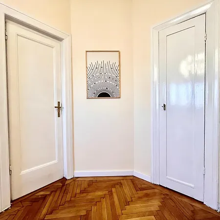 Woodie With Modern Design Near Piata Unirii Апартаменты *