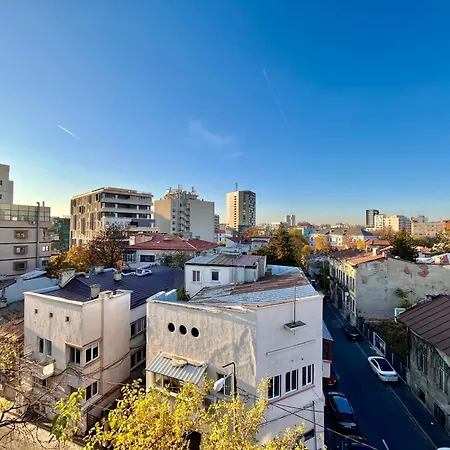 Woodie With Modern Design Near Piata Unirii *