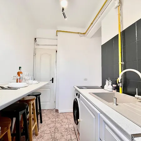 Woodie With Modern Design Near Piata Unirii Апартаменты