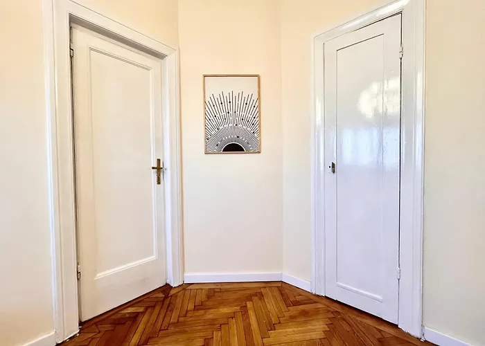 Woodie With Modern Design Near Piata Unirii شقة *