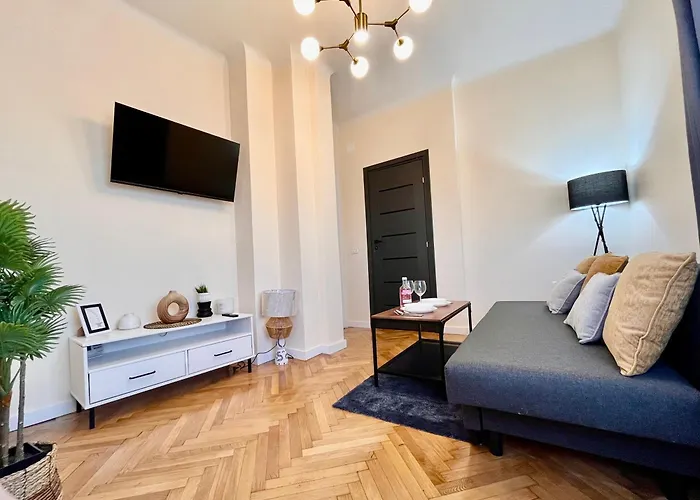 Woodie With Modern Design Near Piata Unirii Apartment *