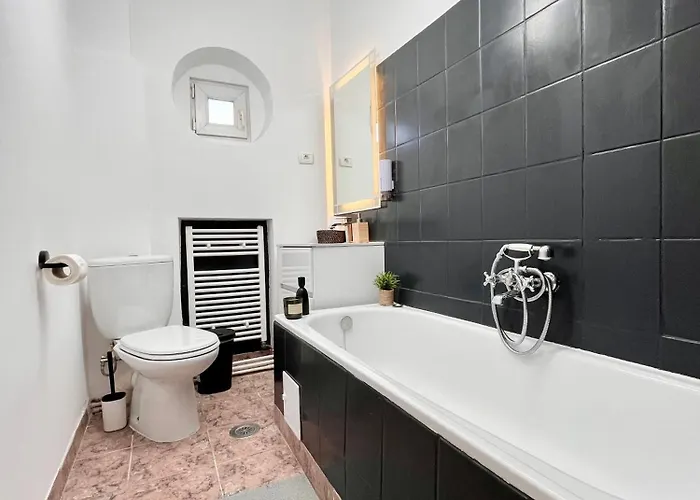 شقة Woodie With Modern Design Near Piata Unirii *