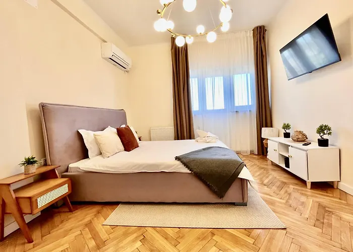 Woodie With Modern Design Near Piata Unirii *