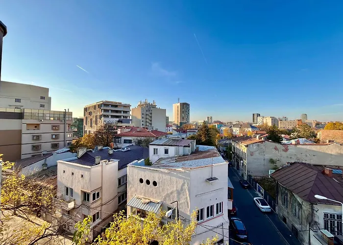 Woodie With Modern Design Near Piata Unirii *