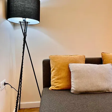 Woodie With Modern Design Near Piata Unirii Apartment